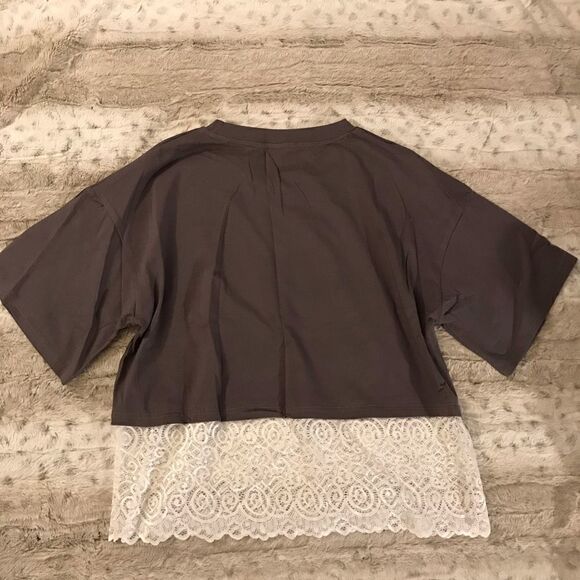 : : NEW Cropped Tee T-shirt with Lace Trim : : - Picture 3 of 6